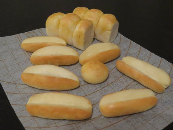 miniature loaf breads and hot dog buns